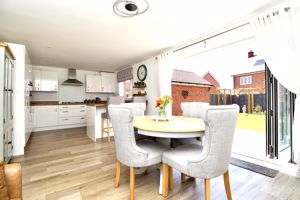 Kitchen/Diner- click for photo gallery